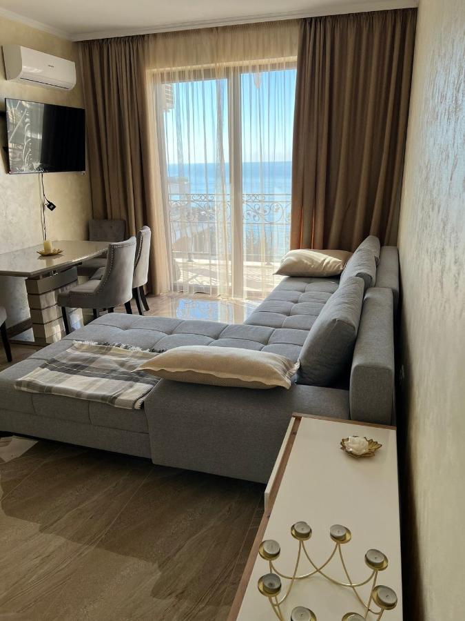 Luxury Penthouse Apartments At Valencia Gardens Бургас Екстериор снимка