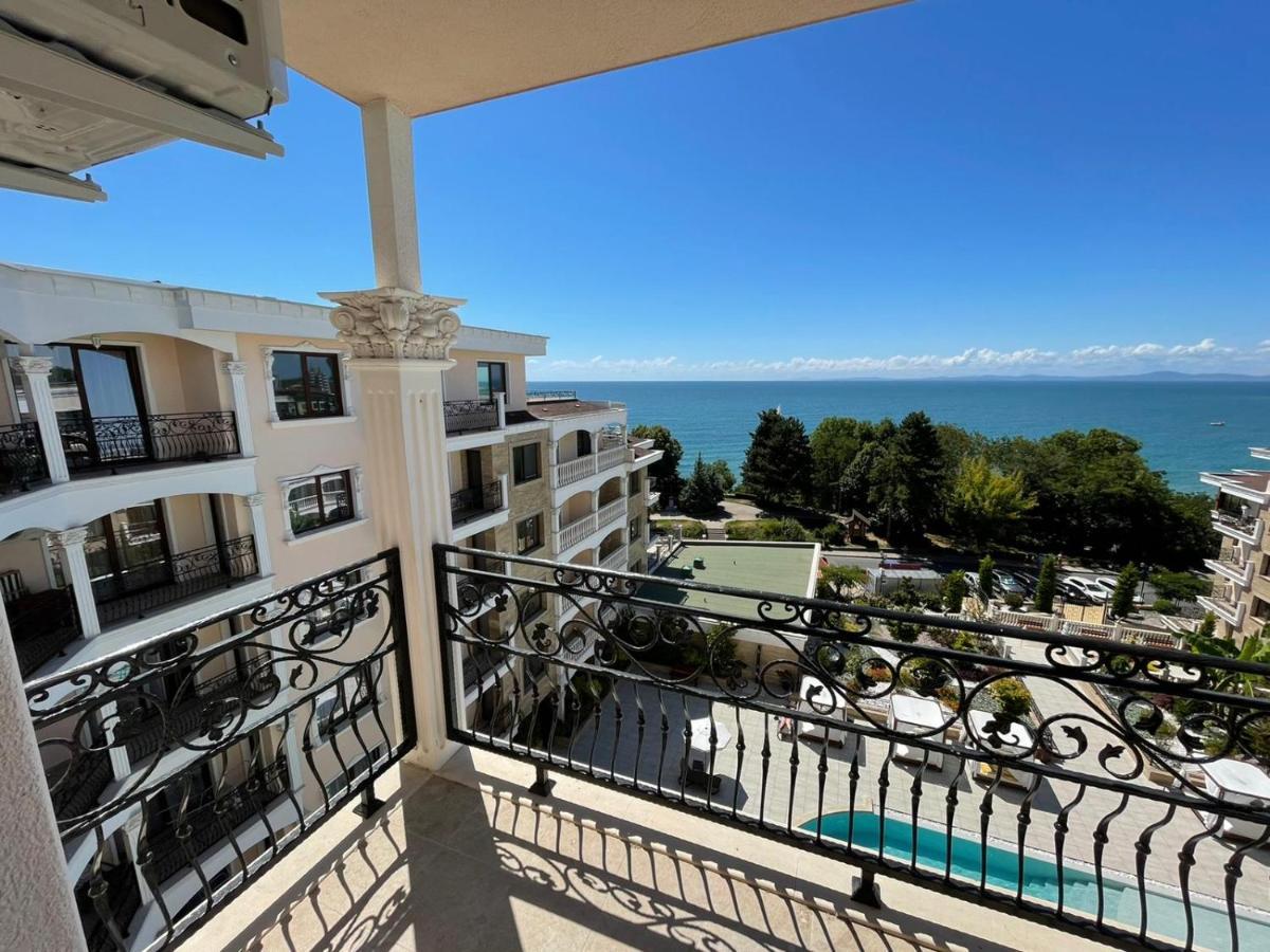 Luxury Penthouse Apartments At Valencia Gardens Бургас Екстериор снимка