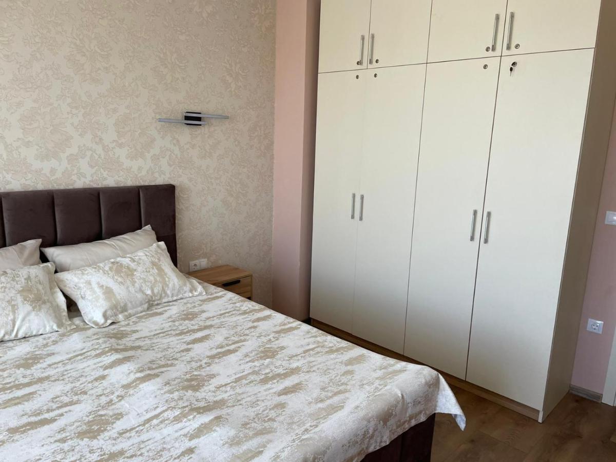 Luxury Penthouse Apartments At Valencia Gardens Бургас Екстериор снимка
